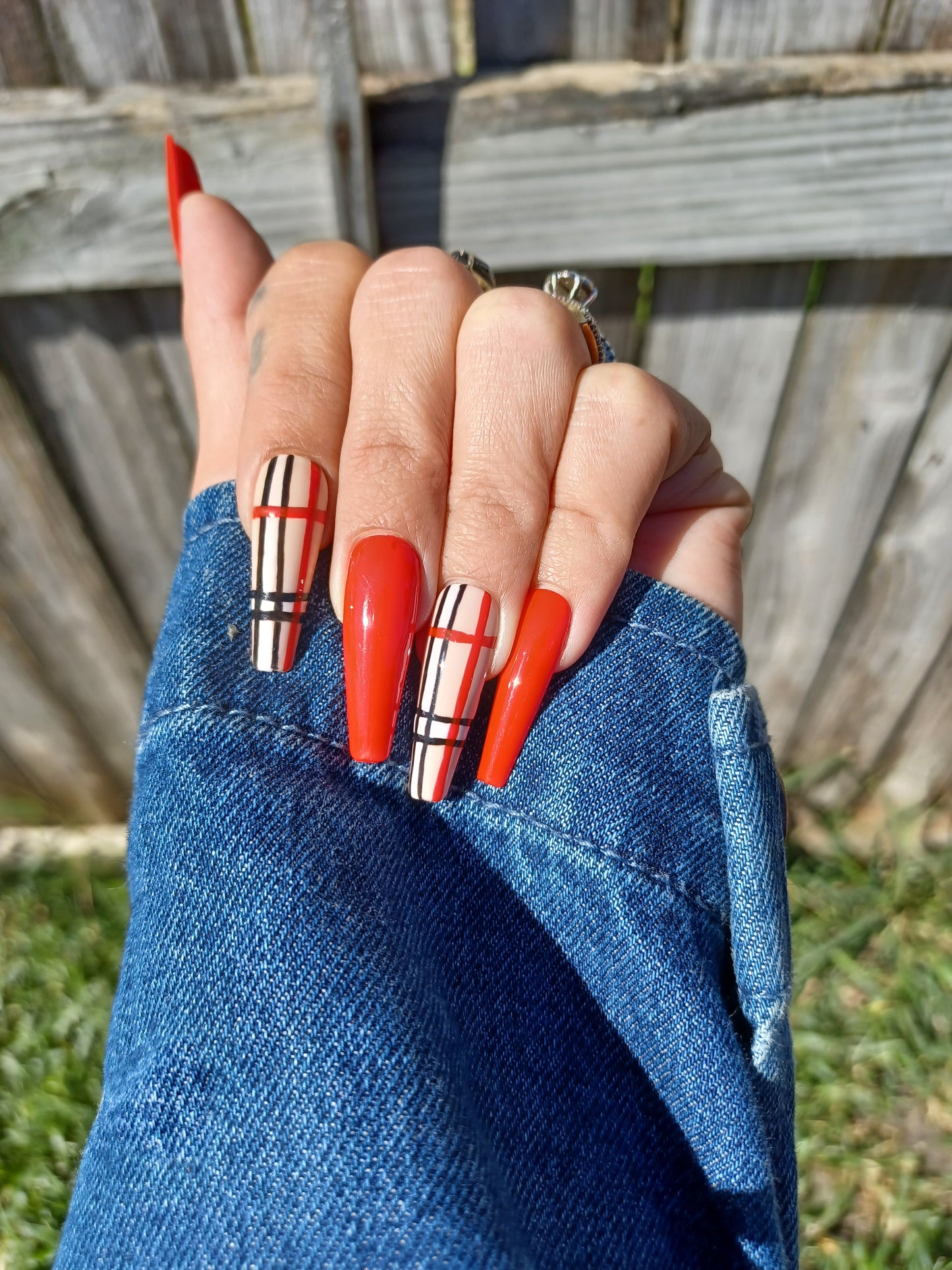 Plaid Berry Press On Nails